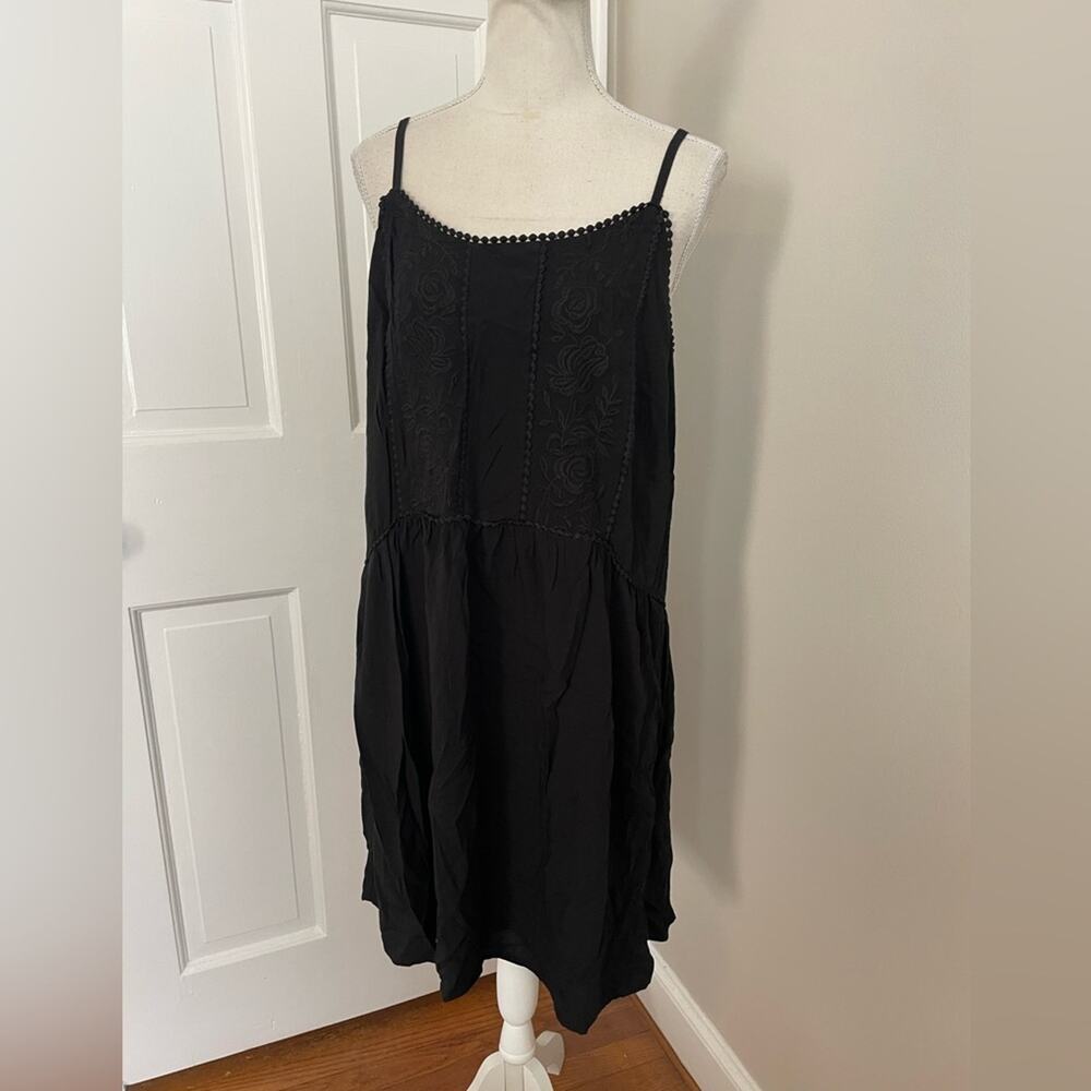 Loft Lacy Embroidered Strappy Swing Dress NWT - Picture 4 of 7